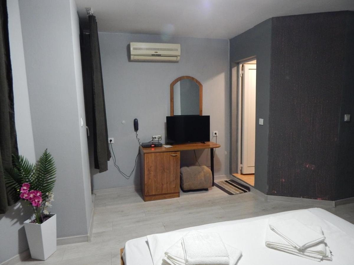 Rio Family Hotel Blagoevgrad Esterno foto