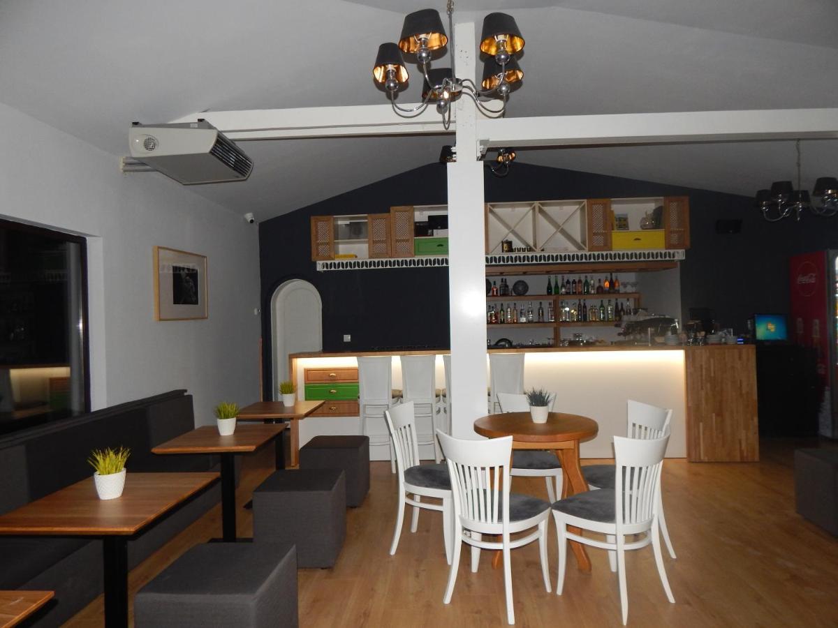 Rio Family Hotel Blagoevgrad Esterno foto