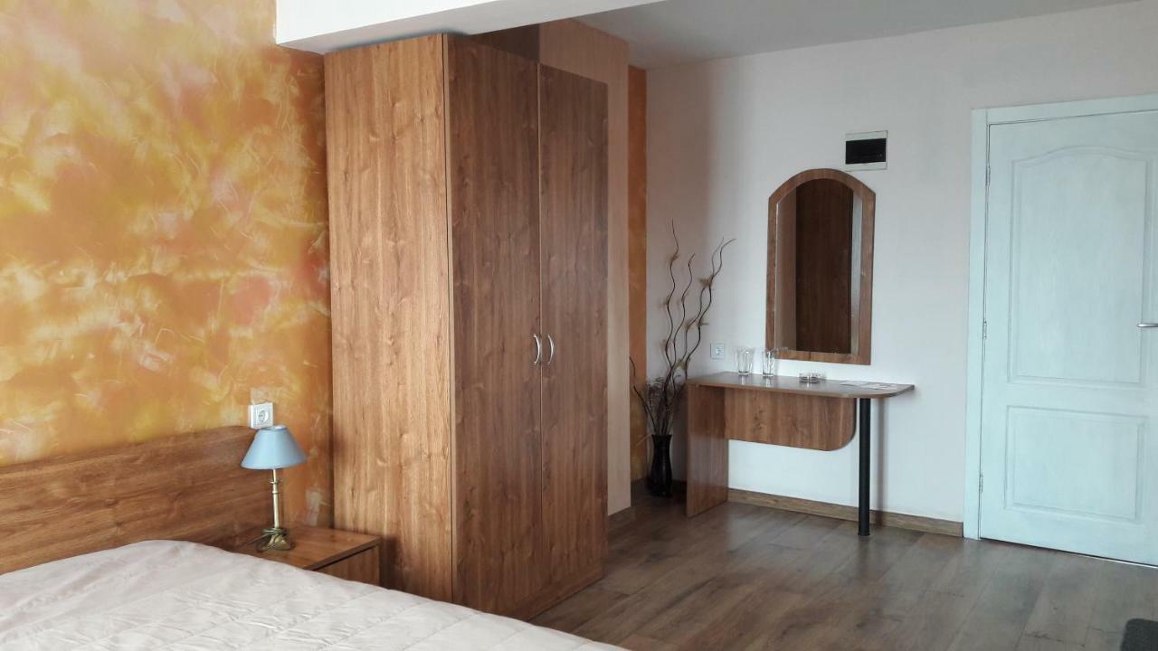 Rio Family Hotel Blagoevgrad Esterno foto
